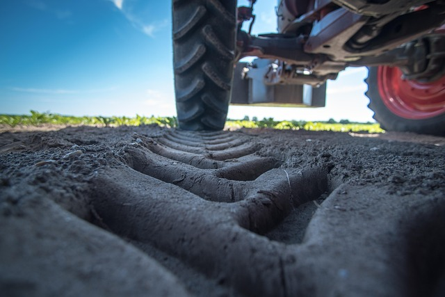 Agricultural Tire Market Analysis: Identifying Key Opportunities 1 agricultural tire market
